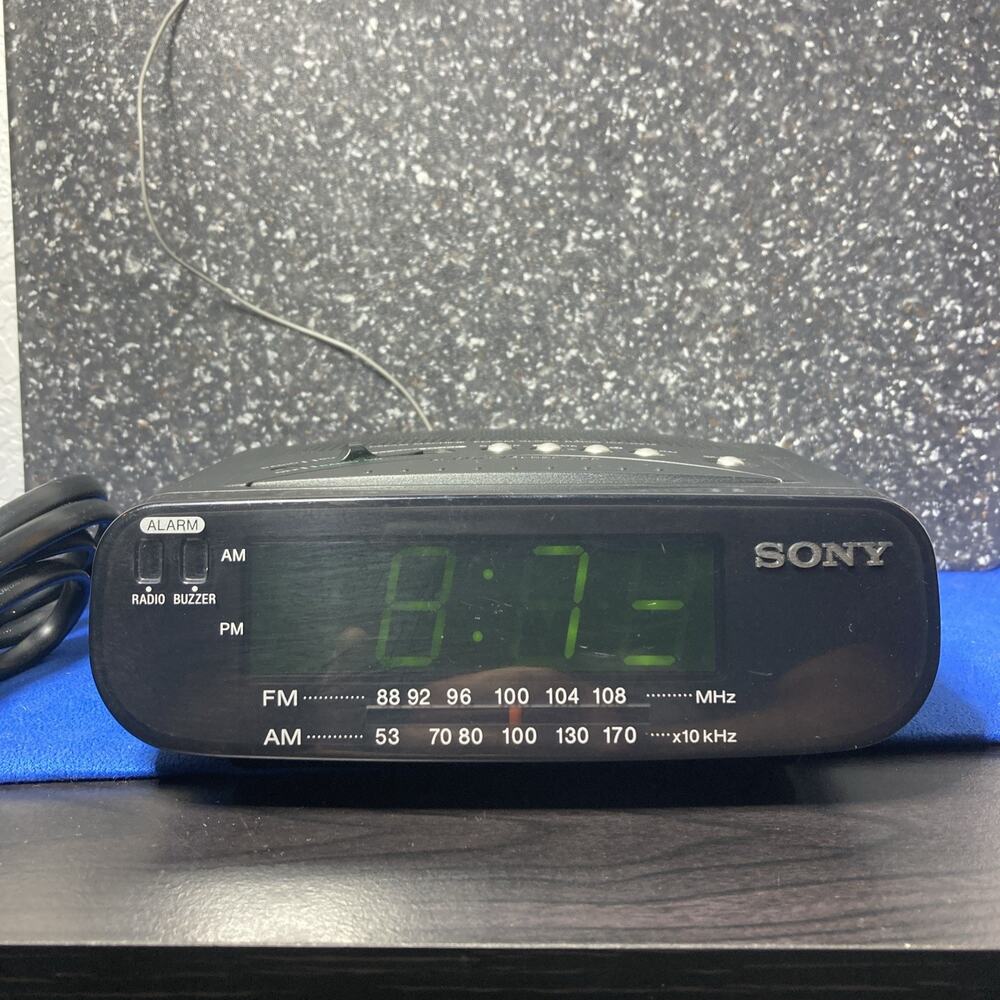 SONY ICF-C212 Dream Machine FM/AM LED Alarm Clock Radio Snooze Battery Backup